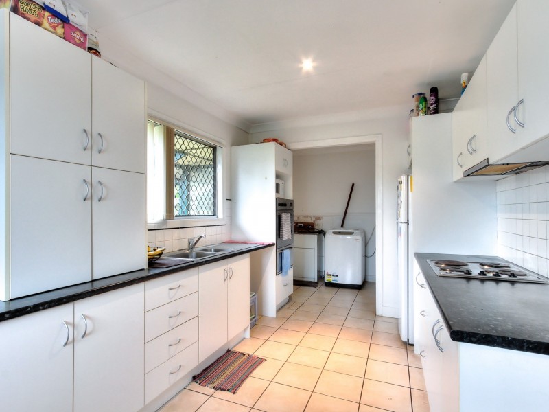 1 Edward Street, Woodridge QLD 4114
