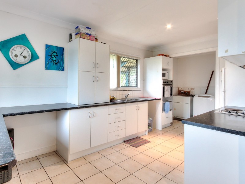 1 Edward Street, Woodridge QLD 4114