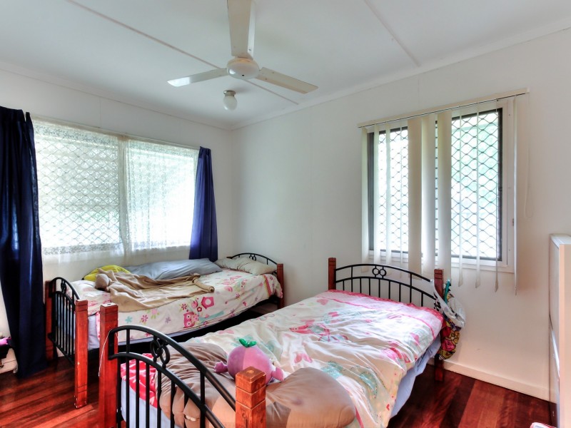 1 Edward Street, Woodridge QLD 4114