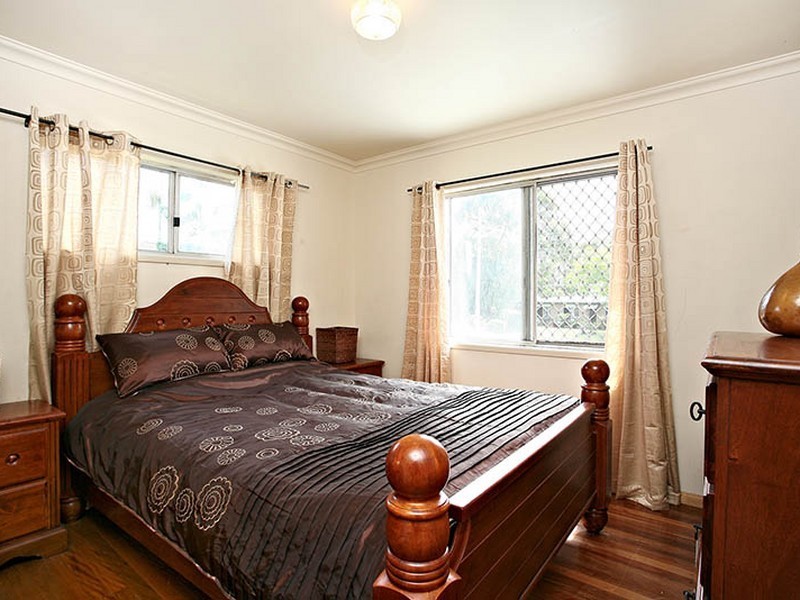 9 Greenwood Street, Kingston QLD 4114