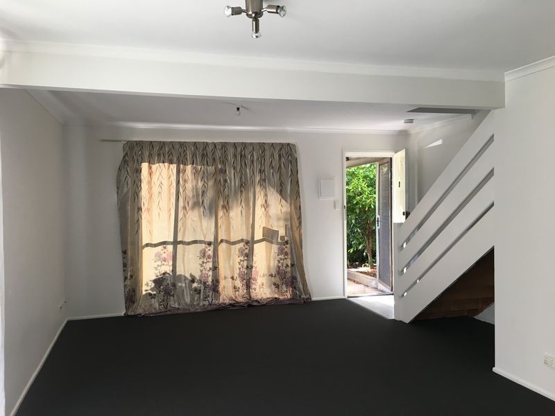 8/34 Defiance Road, Logan Central QLD 4114