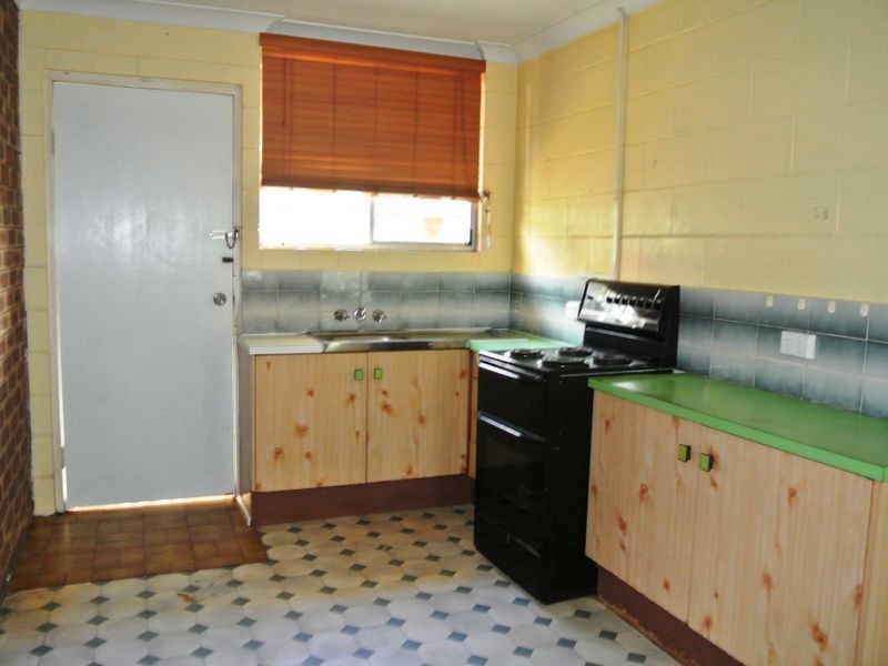 5/42 Defiance Road, Logan Central QLD 4114