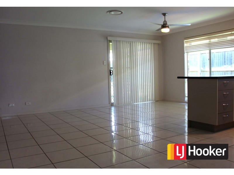 11 Shamrock St, Crestmead QLD 4132