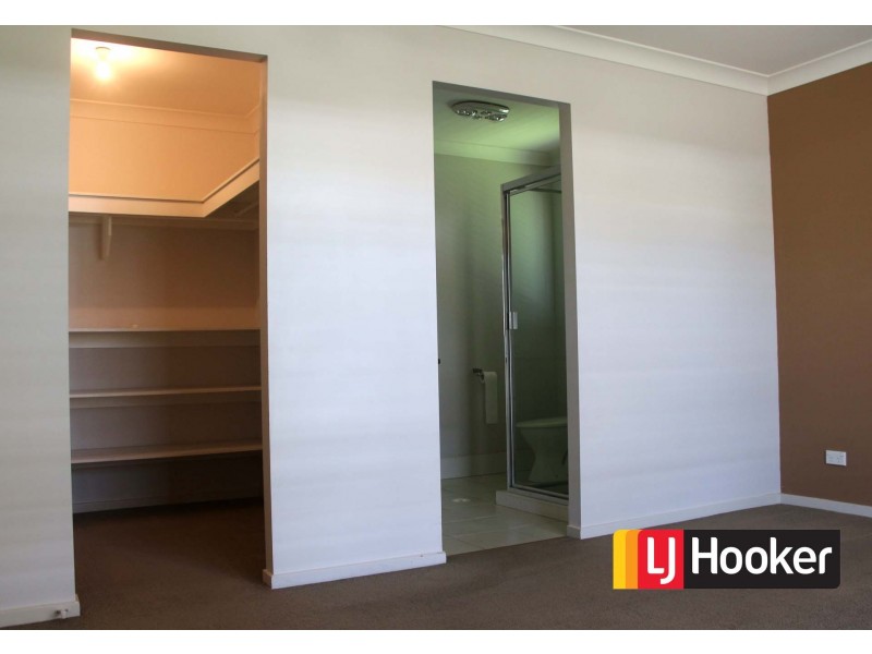 11 Shamrock St, Crestmead QLD 4132