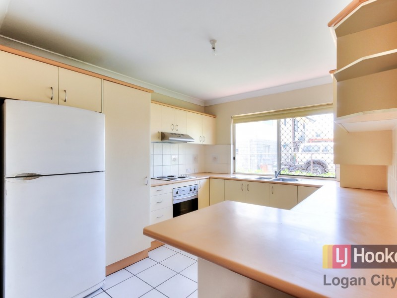 26 Pine Drive, Woodridge QLD 4114