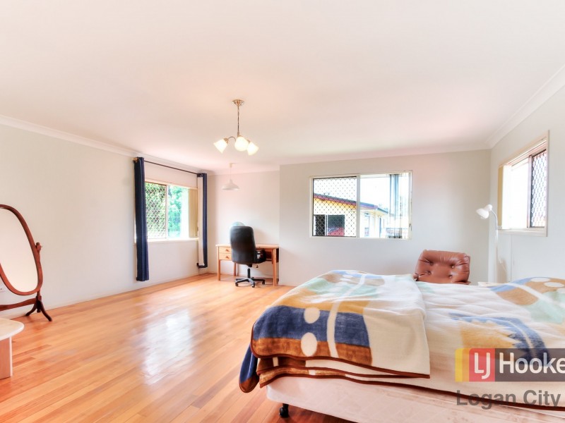 26 Pine Drive, Woodridge QLD 4114