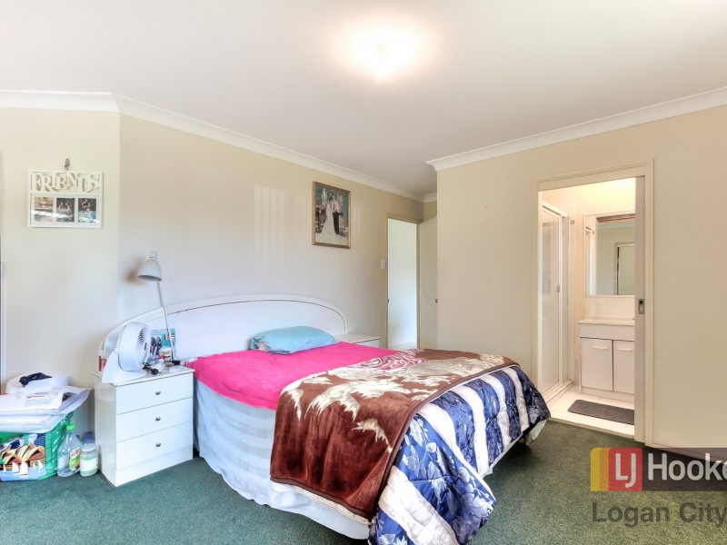 26 Pine Drive, Woodridge QLD 4114