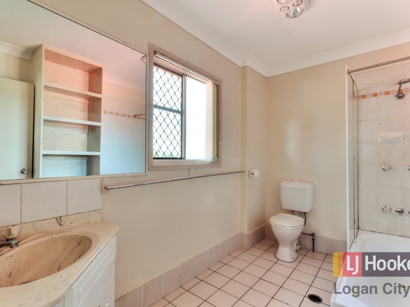 26 Pine Drive, Woodridge QLD 4114