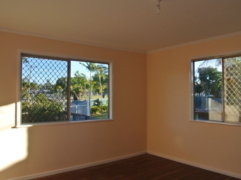 25 Defiance Road, Logan Central QLD 4114