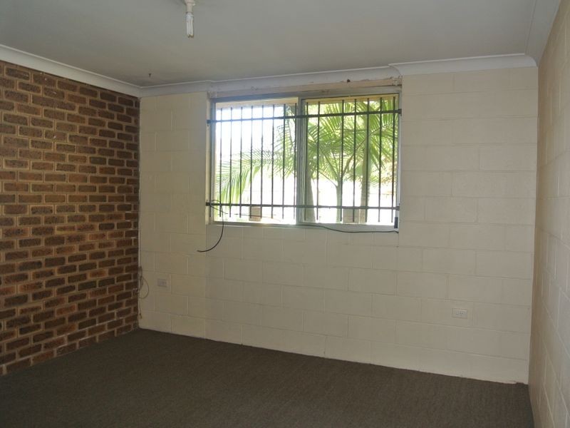 2/42 Defiance Road, Logan Central QLD 4114