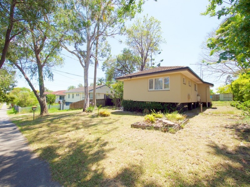 22 Avoca Street, Woodridge QLD 4114