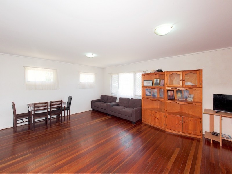 22 Avoca Street, Woodridge QLD 4114