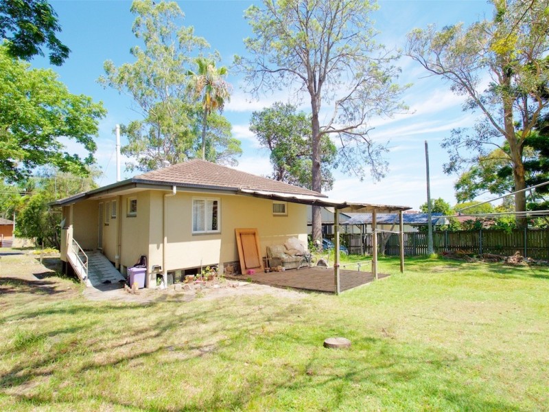 22 Avoca Street, Woodridge QLD 4114