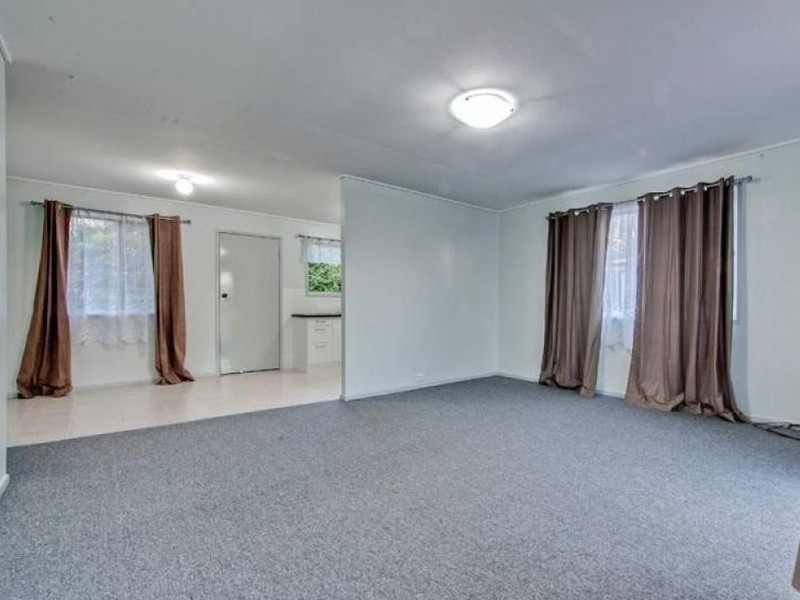 9 Alderbaran Drive, Kingston QLD 4114