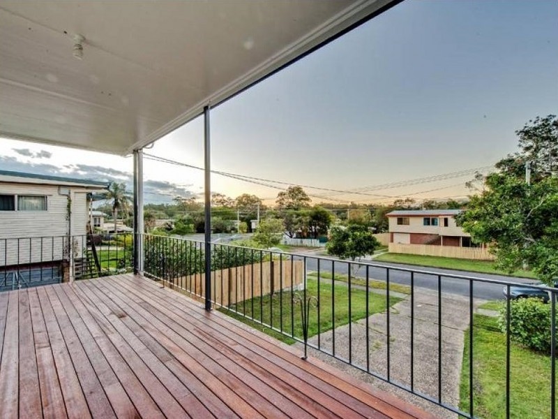 9 Alderbaran Drive, Kingston QLD 4114