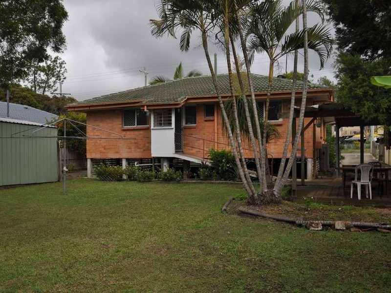 70 Jacaranda Ave, Logan Central QLD 4114