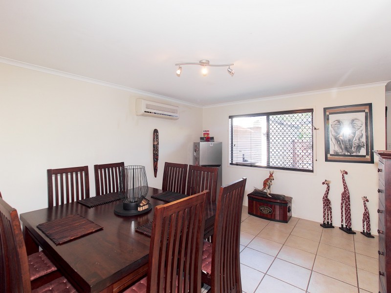 90 Barbaralla Drive, Springwood QLD 4127