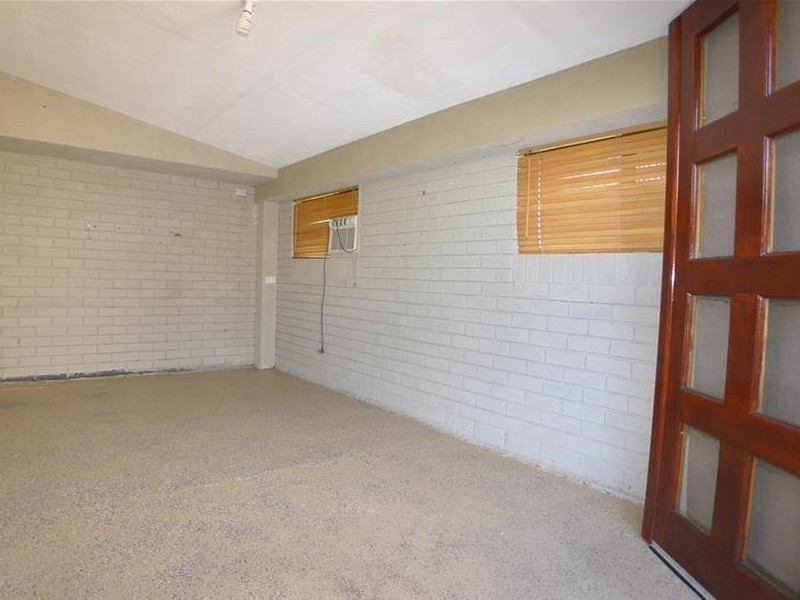 90 Barbaralla Drive, Springwood QLD 4127