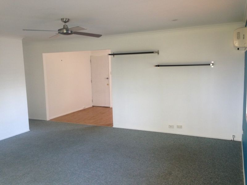 27 Pine Drive, Woodridge QLD 4114