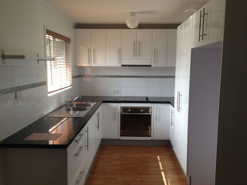 27 Pine Drive, Woodridge QLD 4114