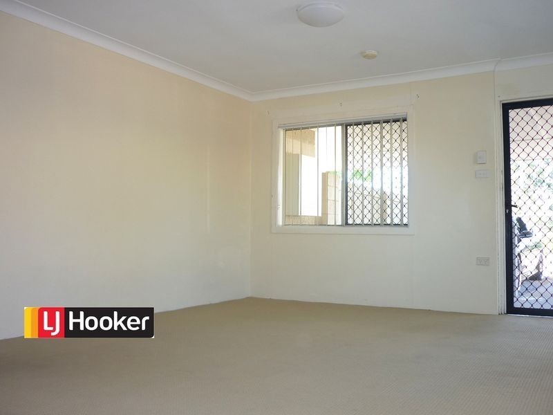 1/80 Railway Parade, Woodridge QLD 4114