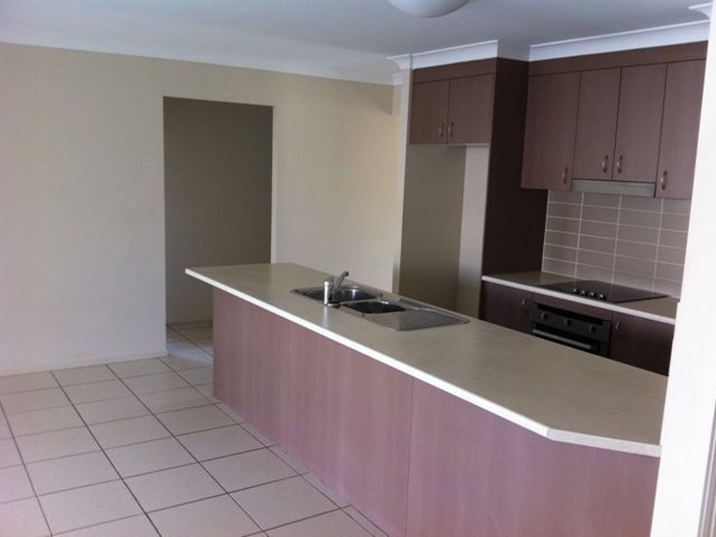 1 Airedale Court, Marsden QLD 4132