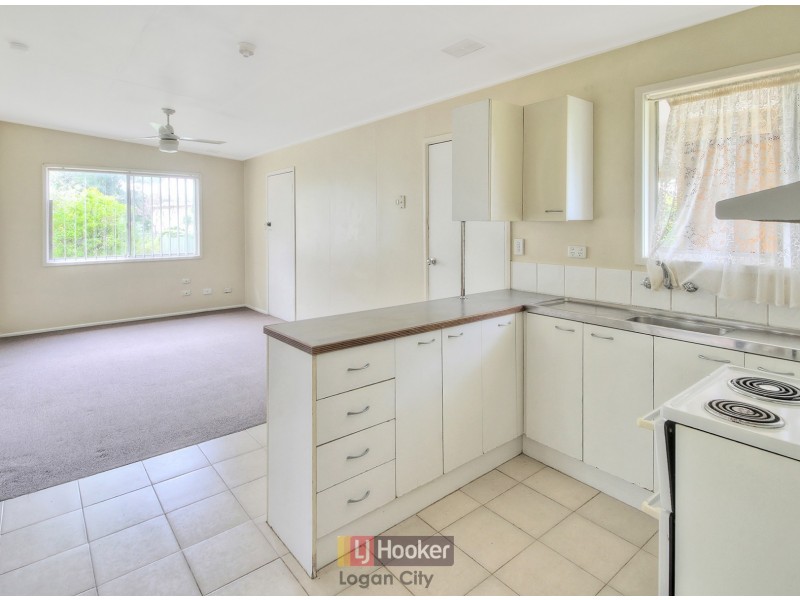 7 Palm Avenue, Kingston QLD 4114