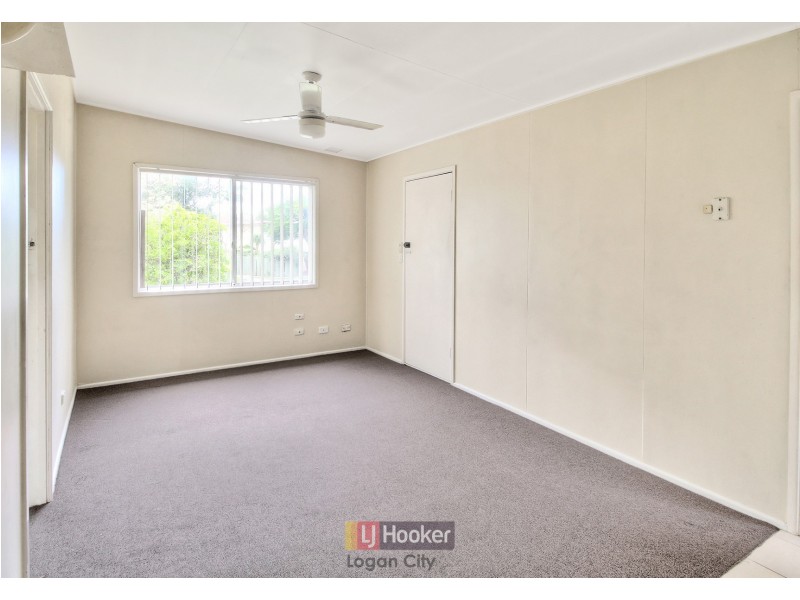 7 Palm Avenue, Kingston QLD 4114