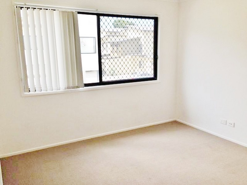 44/11 Portia Street, Kingston QLD 4114