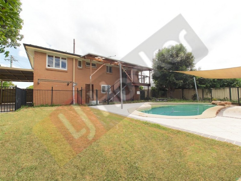 7 Woodrose Street, Kingston QLD 4114