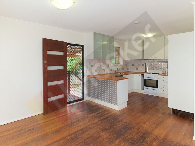 7 Woodrose Street, Kingston QLD 4114