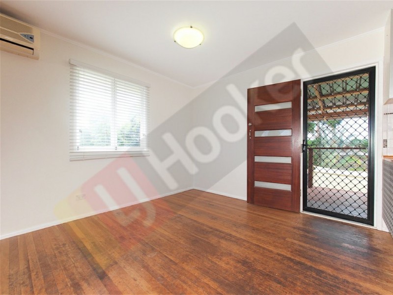 7 Woodrose Street, Kingston QLD 4114