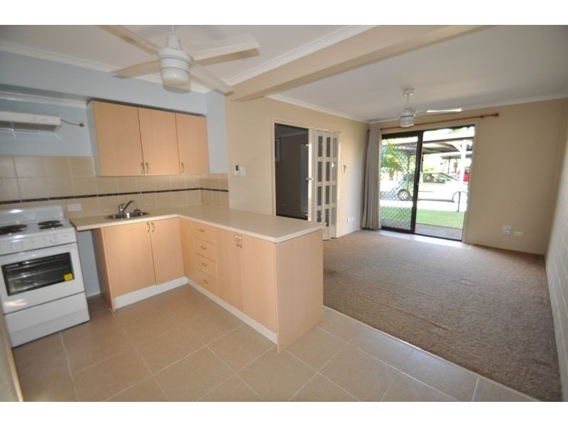 2/41 Defiance Road, Logan Central QLD 4114