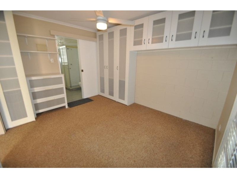 2/41 Defiance Road, Logan Central QLD 4114