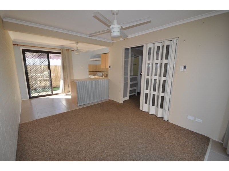 2/41 Defiance Road, Logan Central QLD 4114