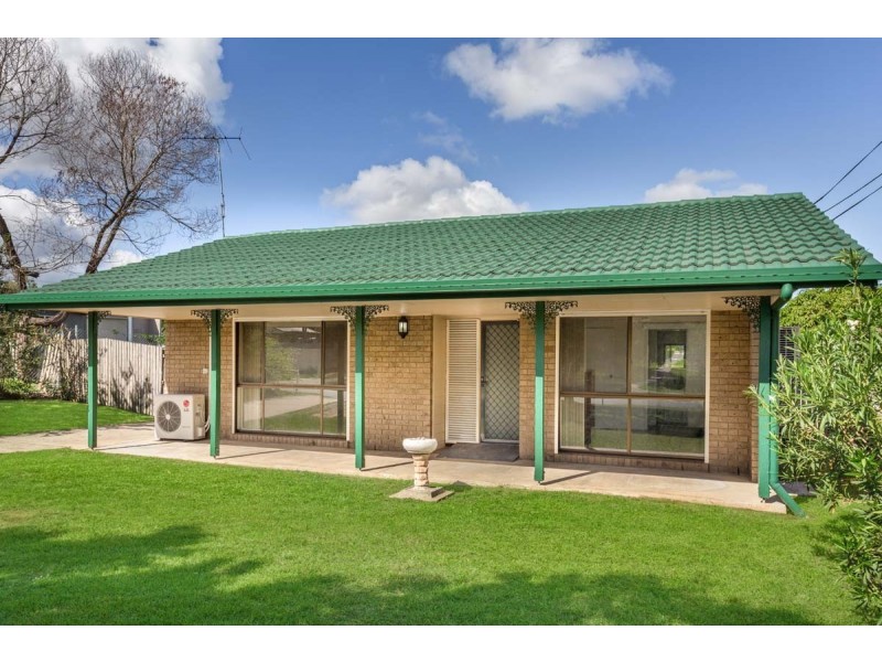6 Polaris Ave, Kingston QLD 4114