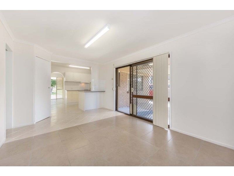 6 Polaris Ave, Kingston QLD 4114