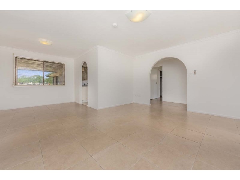 6 Polaris Ave, Kingston QLD 4114