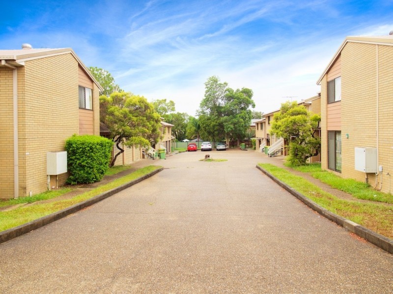 11/13 Blackwood Road, Logan Central QLD 4114