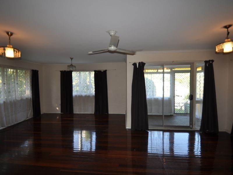 3 Edward Street, Woodridge QLD 4114