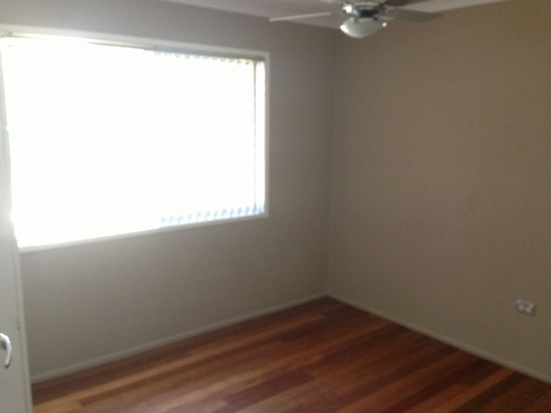 35 Pine Drive, Woodridge QLD 4114