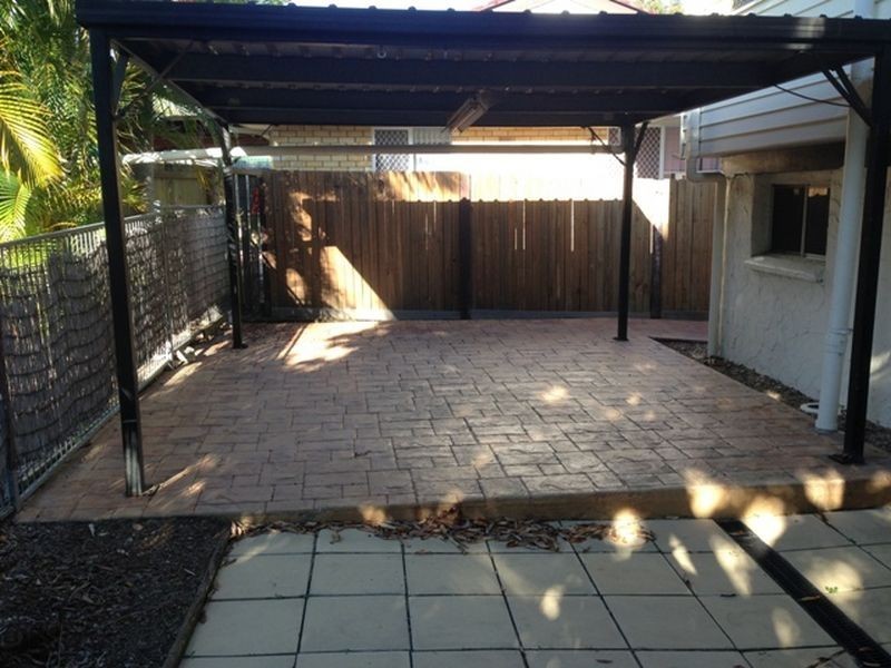 35 Pine Drive, Woodridge QLD 4114