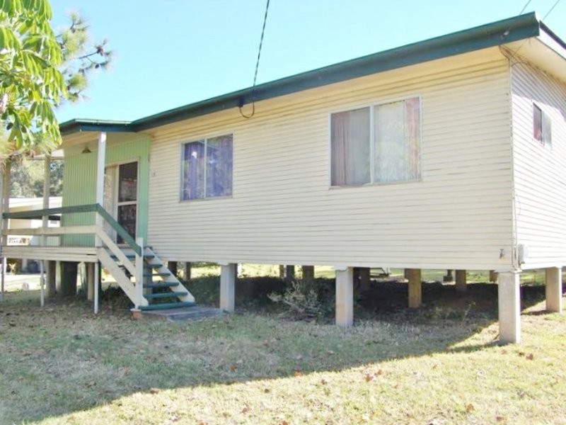 138 Railway Pde, Woodridge QLD 4114