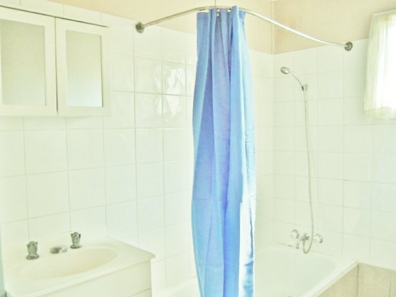 138 Railway Pde, Woodridge QLD 4114