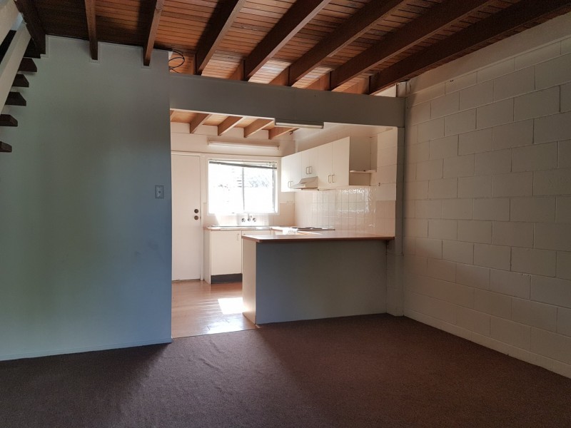 4/26 North Road, Woodridge QLD 4114