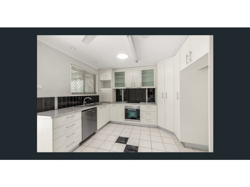 28 Eridani Avenue, Kingston QLD 4114