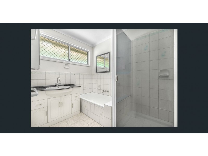 28 Eridani Avenue, Kingston QLD 4114