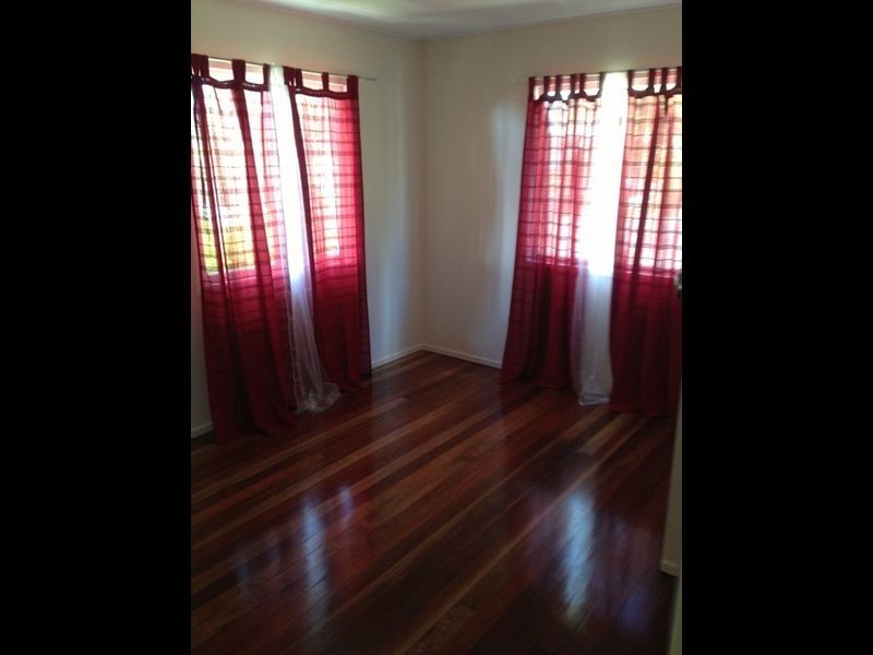 4 Arthur Street, Woodridge QLD 4114