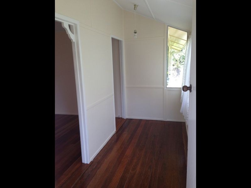 4 Arthur Street, Woodridge QLD 4114