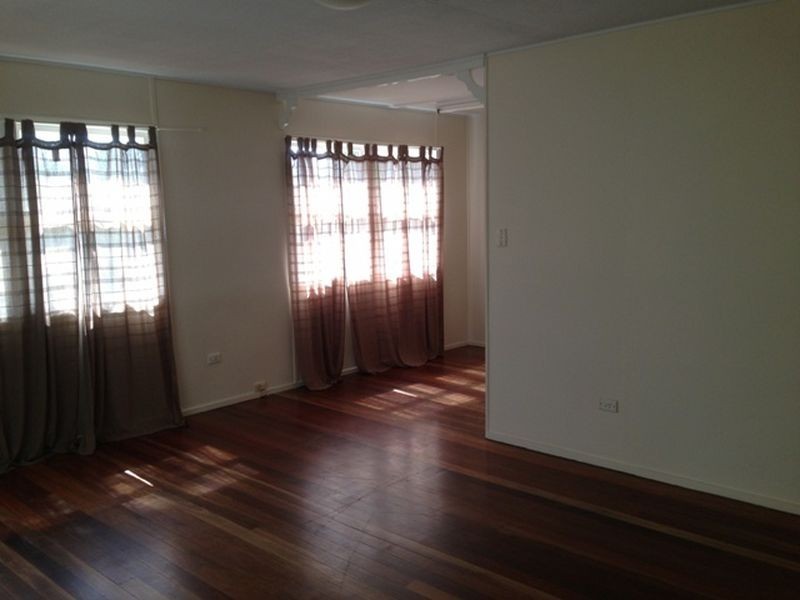4 Arthur Street, Woodridge QLD 4114